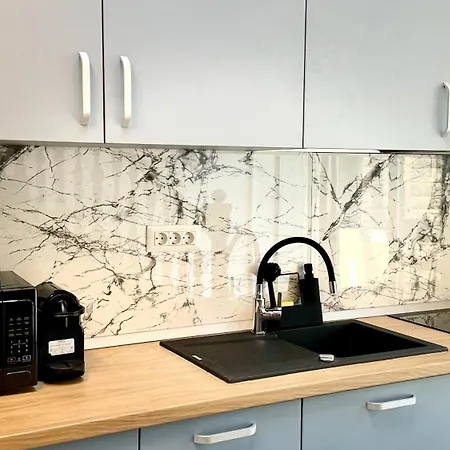 Mountain View By The River - Ev Plug Apartment Busteni