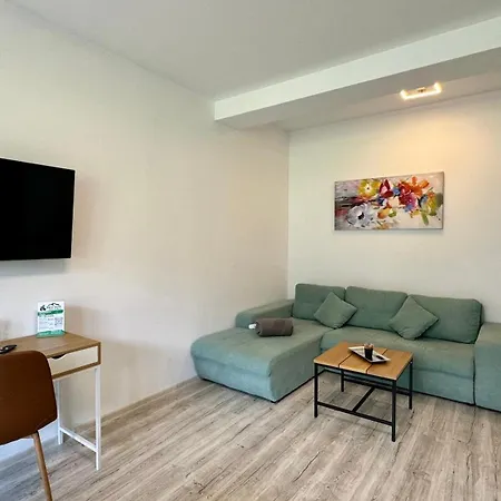 Apartment Mountain View By The River - Ev Plug *