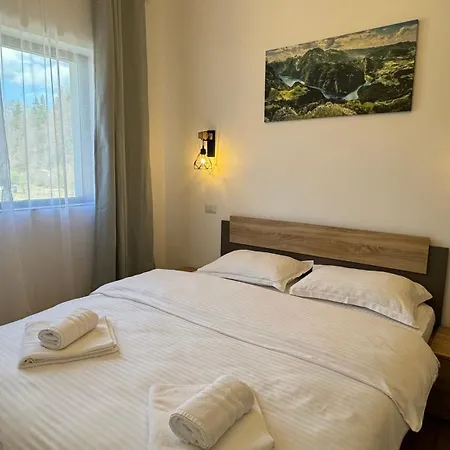 Mountain View By The River - Ev Plug Apartment *