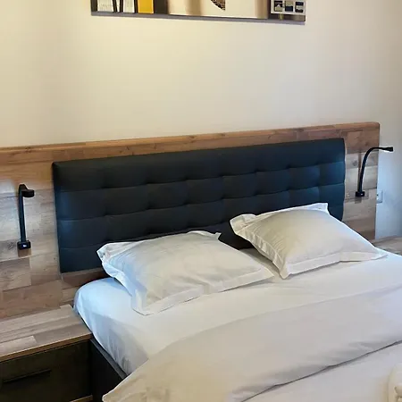 Mountain View By The River - Ev Plug Apartment *